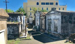 New Orleans Cemetery and French Quarter Tour
